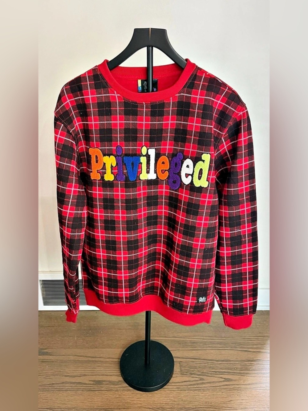 Bleeker & Mercer Plaid Graphic Sweatshirt in Red & Black Size Large